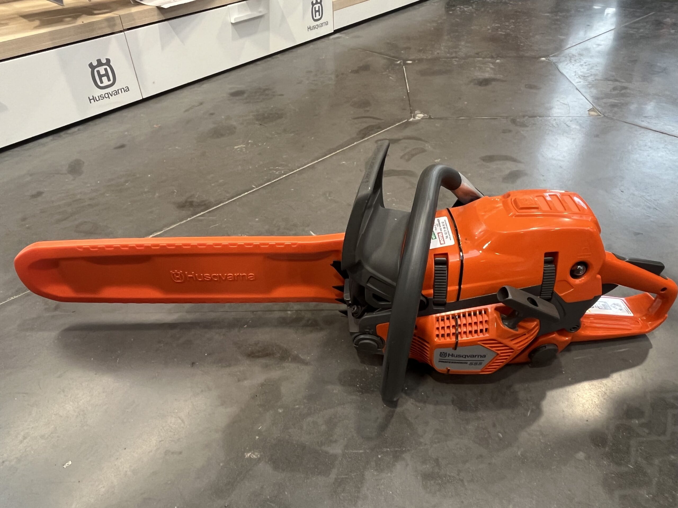 HUSQVARNA 555