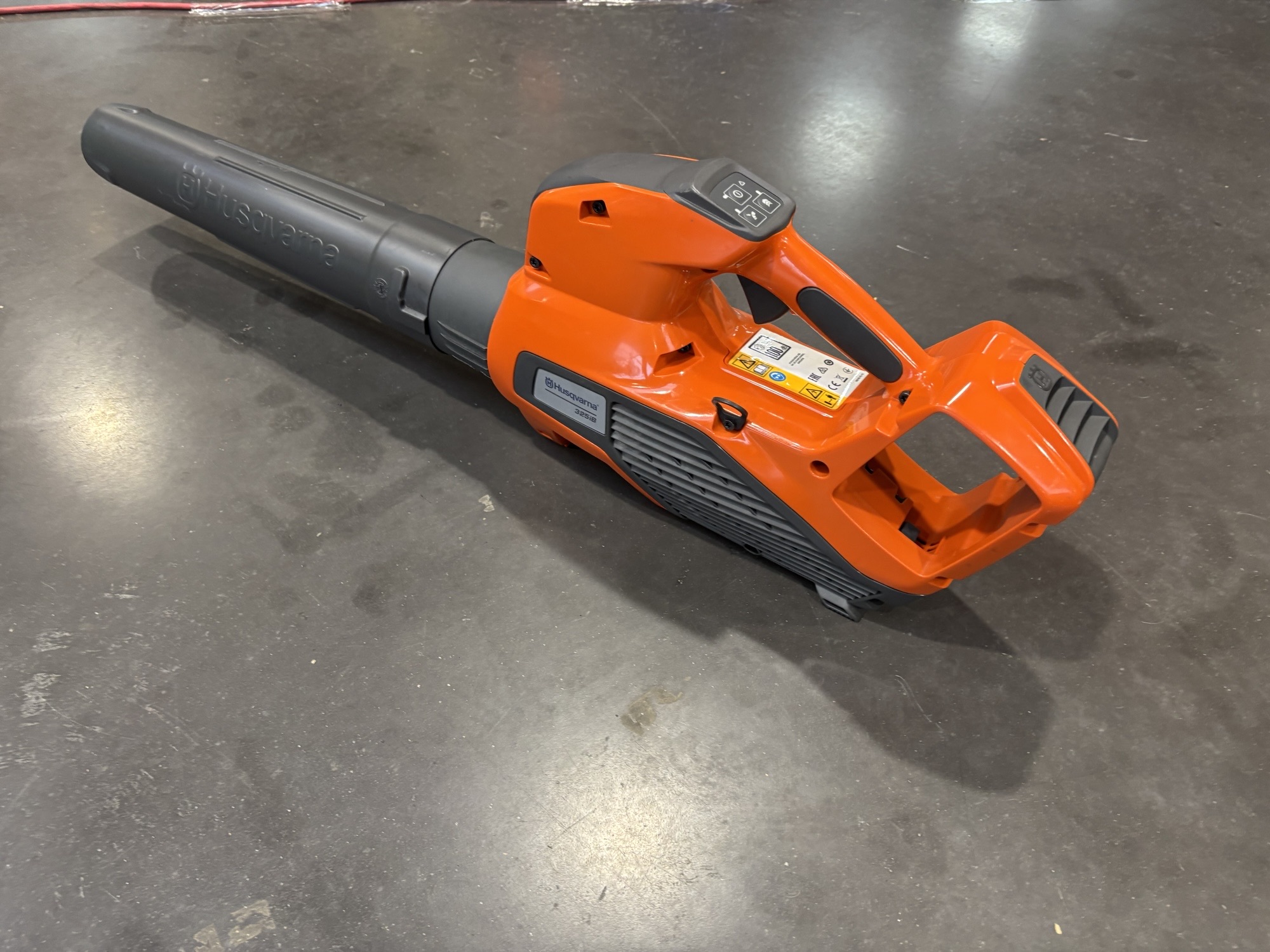 HUSQVARNA 325IB – Image 2