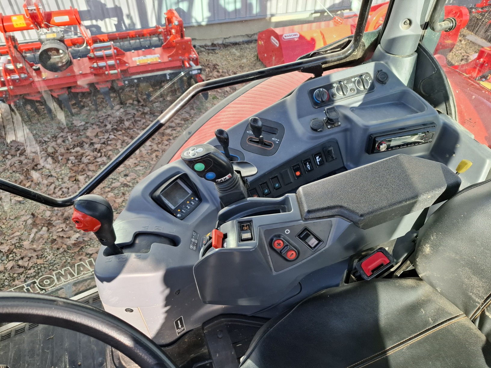 Kubota M 6131 U – Image 2