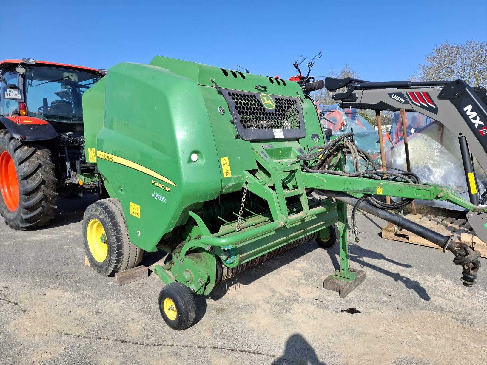 John Deere F440M