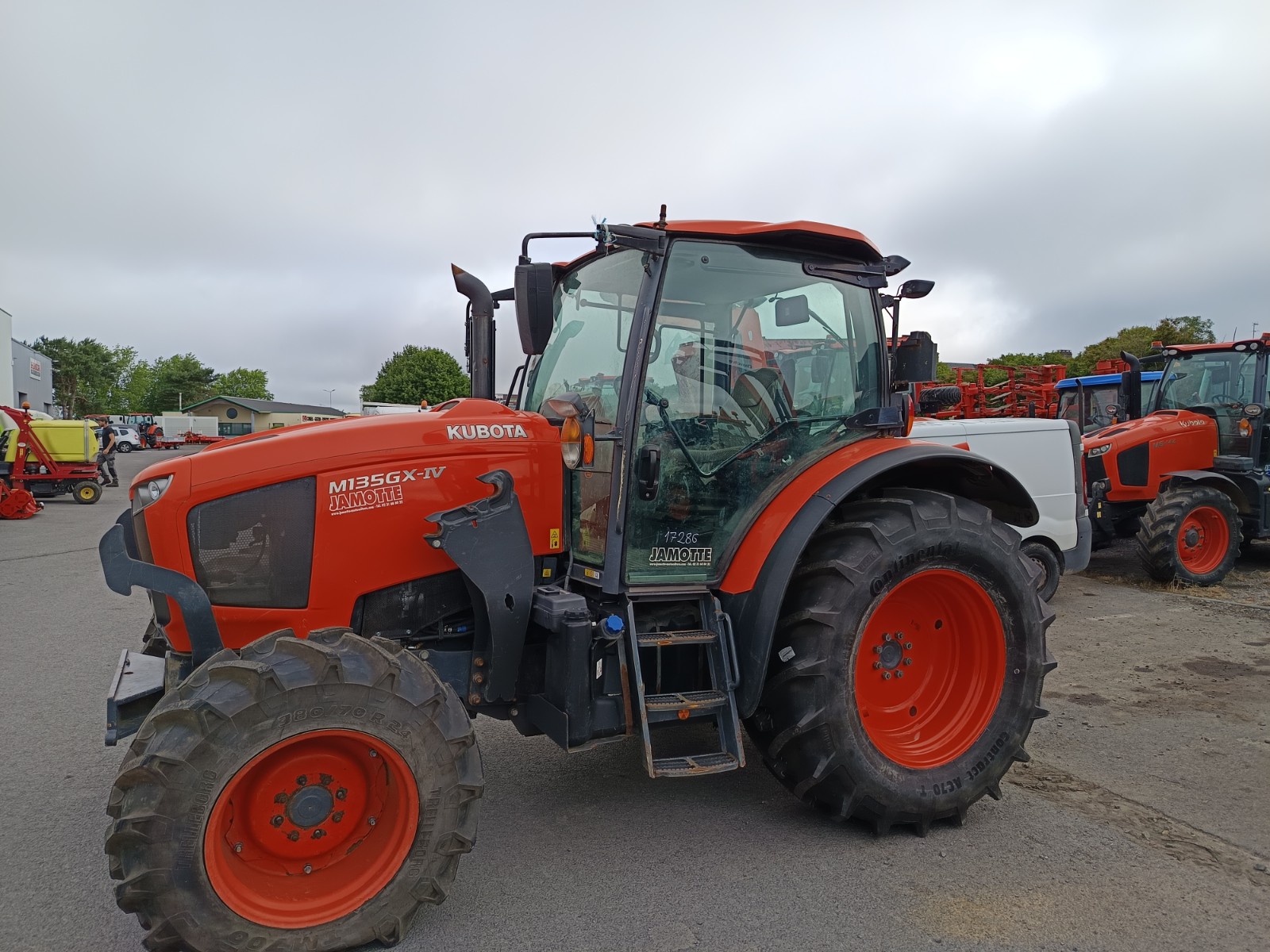 Kubota M 135 GXs – Image 7