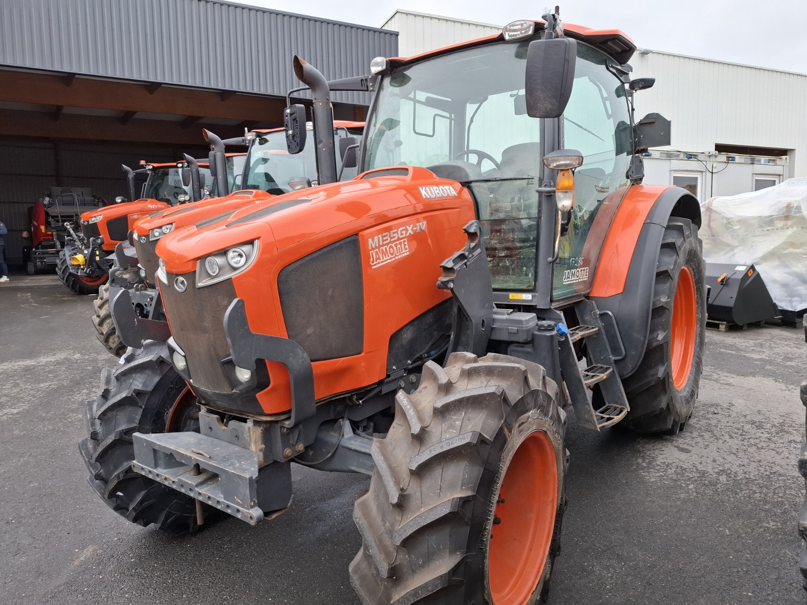 Kubota M 135 GXs – Image 3