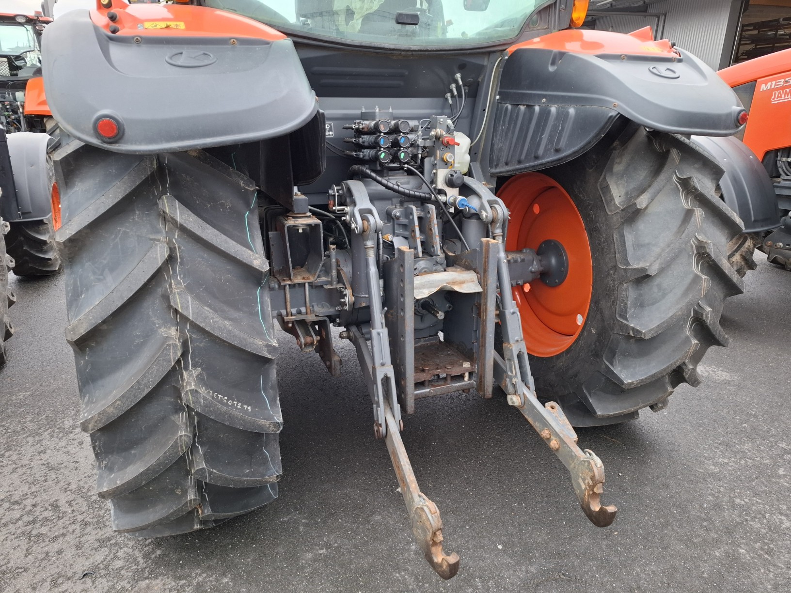 Kubota M 135 GXs – Image 2